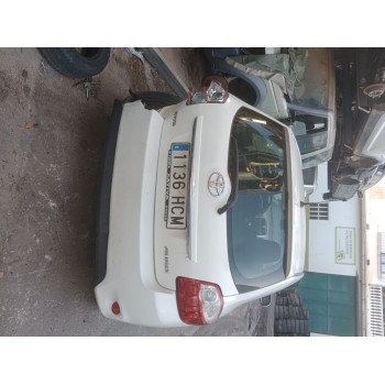 toyota auris del año 2011