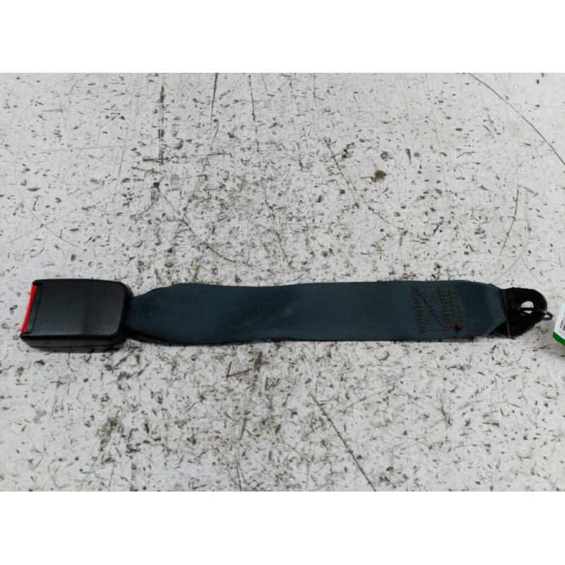 Recambio de enganche cinturon trasero izquierdo para mitsubishi santamo (hyundai) santamo confort referencia OEM IAM  SEGUNDO EN