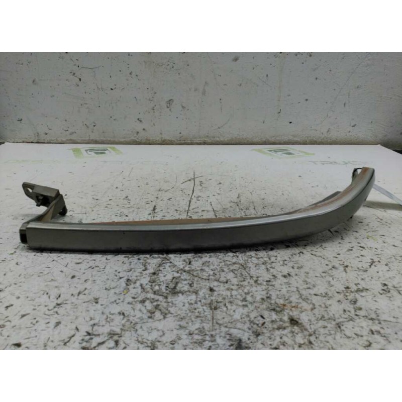 Recambio de molduras delanteras para mitsubishi santamo (hyundai) santamo confort referencia OEM IAM  BAJO FARO IZQUIERDO