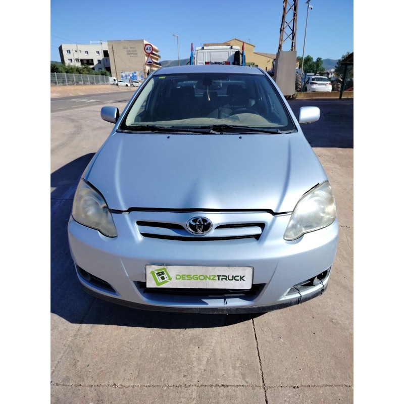 toyota corolla (_e12_) del año 2005