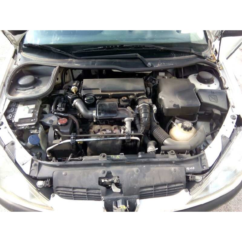 PEUGEOT 206 BERLINA