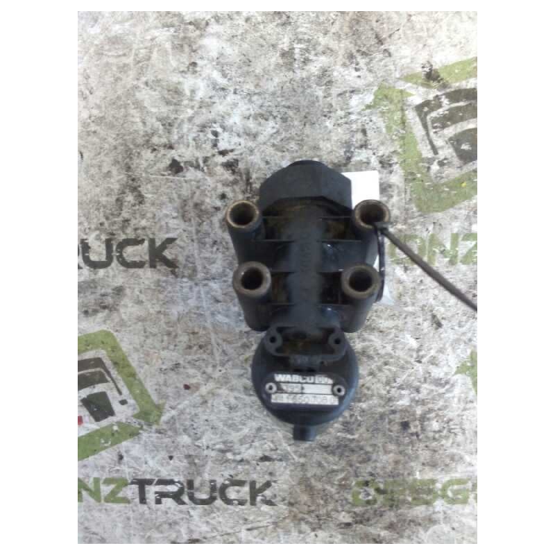 Recambio de valvula aire para scania serie 4 (p/r 144 l) fsa 530 (4x2) e2 corto cr 13 / 14 b referencia OEM IAM 4410500080 WABCO