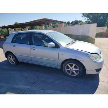 toyota corolla (_e12_) del año 2005