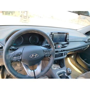 hyundai i30 fastback (pde, pden) del año 2023