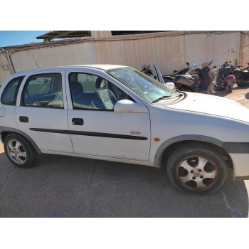 opel corsa b del año 2000