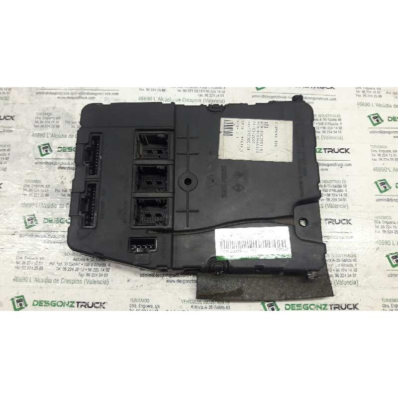 Recambio de caja reles / fusibles para renault megane ii berlina 3p referencia OEM IAM 8200351182  