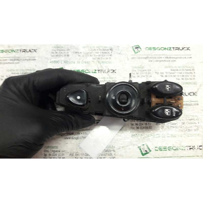 Recambio de mando elevalunas multifuncion para hyundai coupe (rd) 1.6 fx referencia OEM IAM 9357027100  