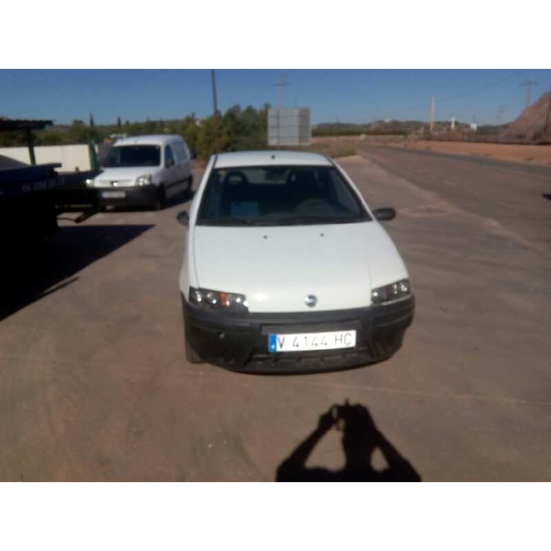 FIAT PUNTO BERLINA (188)
