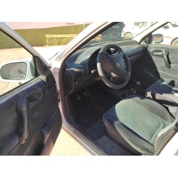 opel corsa b del año 2000