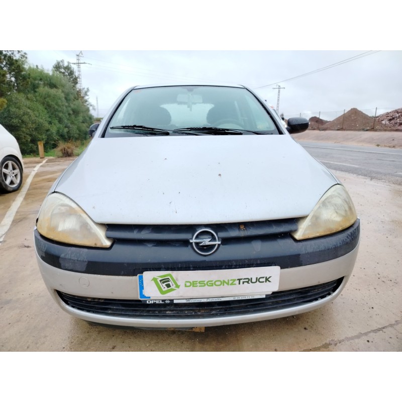 opel corsa c (x01) del año 2000