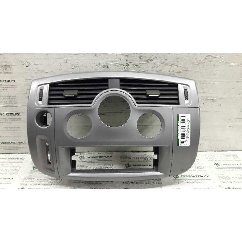 Recambio de guarnecidos consola de mandos para renault scenic ii authentique referencia OEM IAM 820014071  