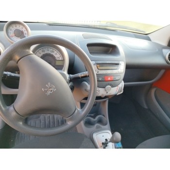 peugeot 107 del año 2010