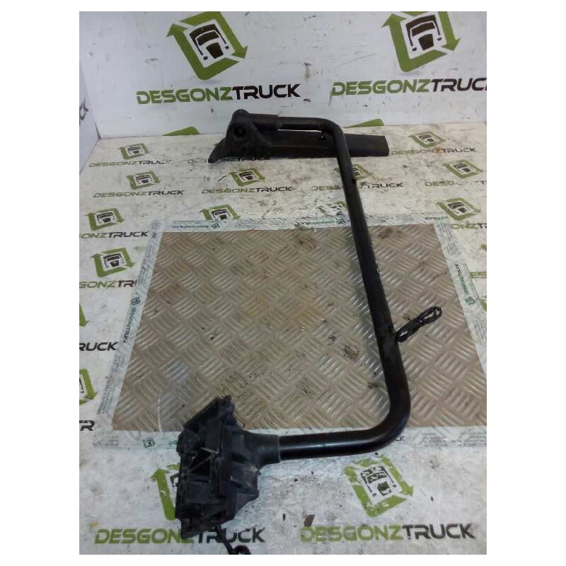 Recambio de brazo retrovisor izquierdo para renault premium route 2006 fas 4x2 larga distancia referencia OEM IAM   