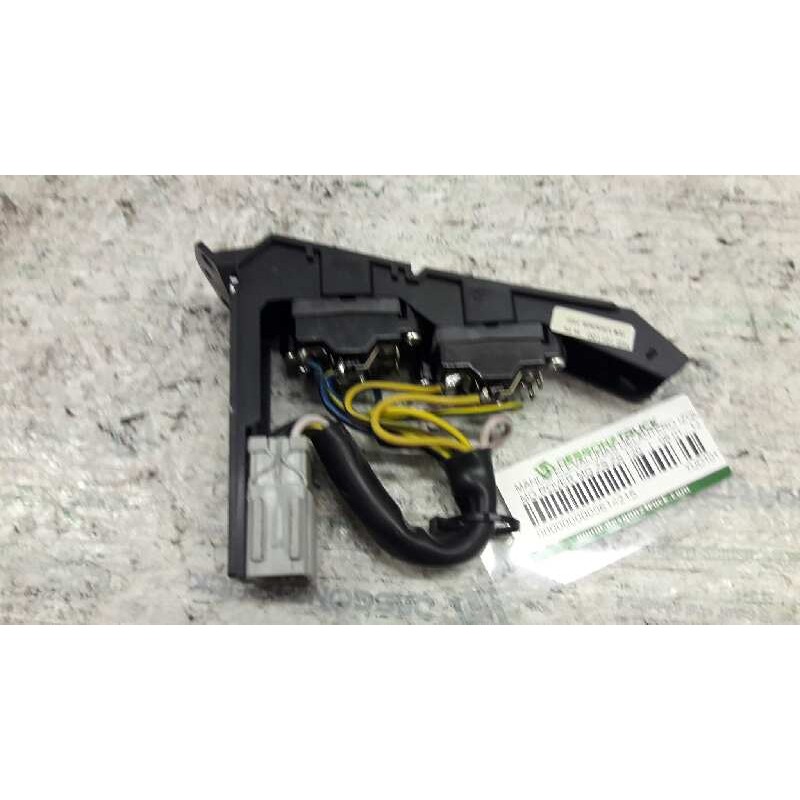 Recambio de mando elevalunas delantero izquierdo para mg rover mg zs zs 120 referencia OEM IAM YUD101120 CENTRAL 