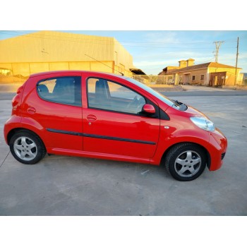 peugeot 107 del año 2010