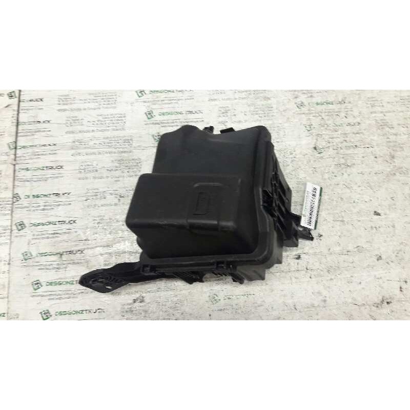 Recambio de guarnecidos caja fusibles para peugeot 207 sw confort referencia OEM IAM   