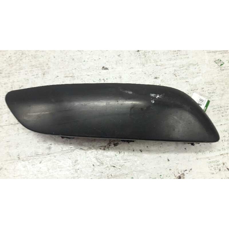 Recambio de molduras delanteras para peugeot 207 sw confort referencia OEM IAM 9649582480 PARAGOLPES DCHA. 9649582680