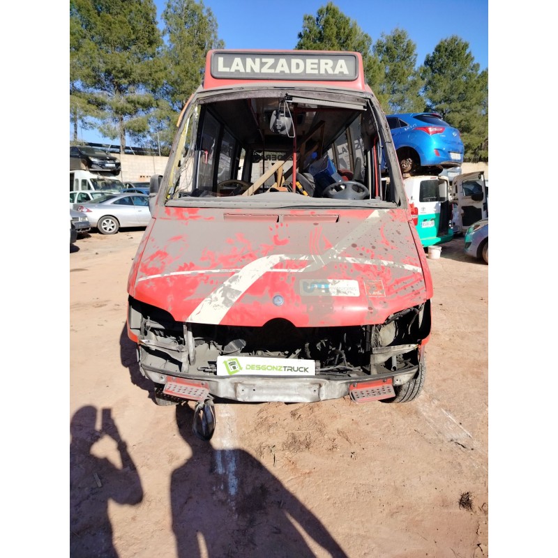 mercedes-benz sprinter 4-t autobús (b904) del año 2002