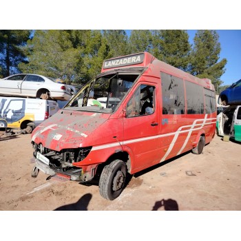 mercedes-benz sprinter 4-t autobús (b904) del año 2002