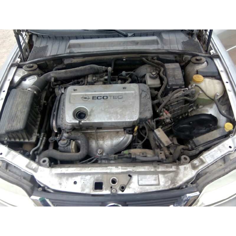 OPEL VECTRA B BERLINA