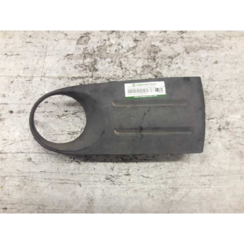 Recambio de tapa antiniebla izquierda para citroen saxo 1.5 d seduction referencia OEM IAM 9650212477  