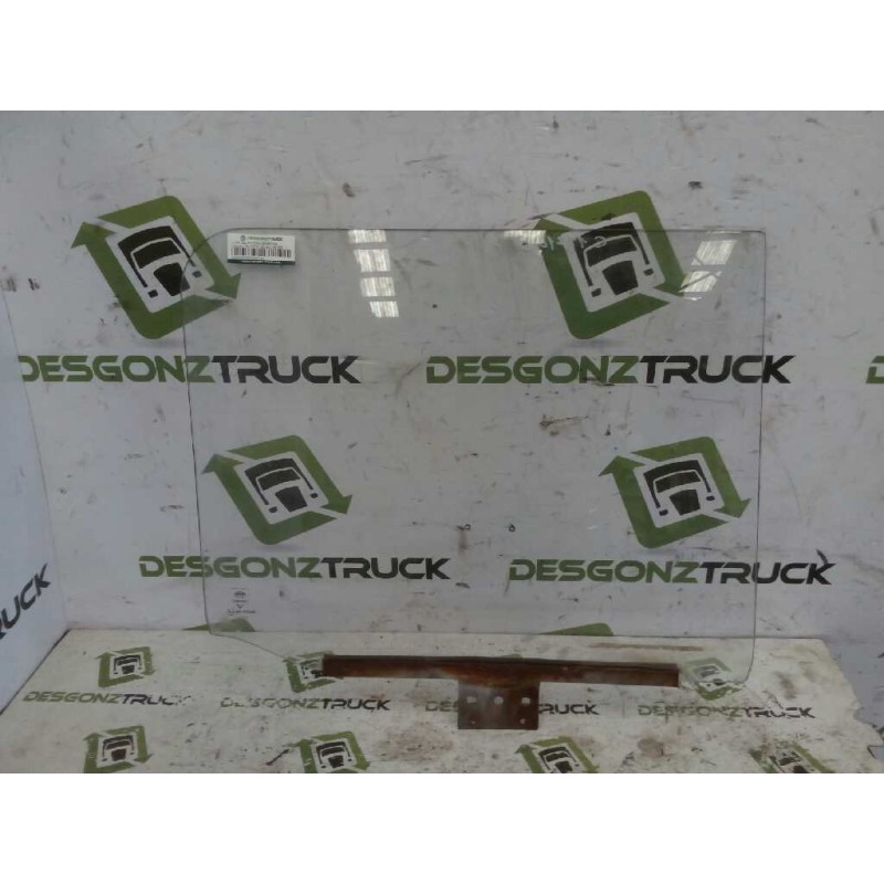 Recambio de luna delantera derecha para nissan trucks l35.09 l-35.095 referencia OEM IAM   