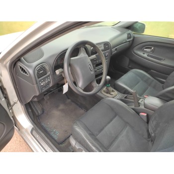 volvo s40 berlina del año 2000