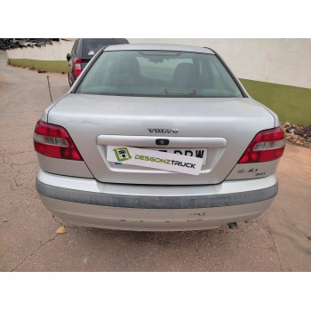 volvo s40 berlina del año 2000
