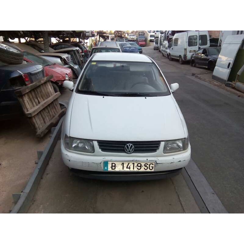 VOLKSWAGEN POLO BERLINA (6N1)