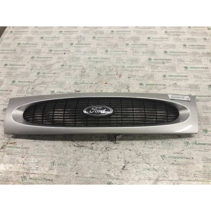 Recambio de rejilla delantera central para ford fiesta berlina básico referencia OEM IAM 96FB8200ACW  