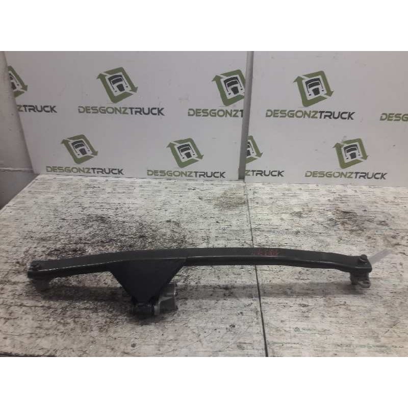 Recambio de travesaño inferior para volvo xc70 2.4 d awd ocean race referencia OEM IAM   