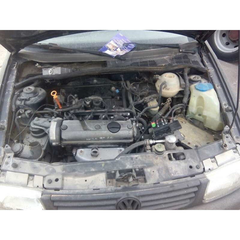 VOLKSWAGEN POLO BERLINA (6N1)
