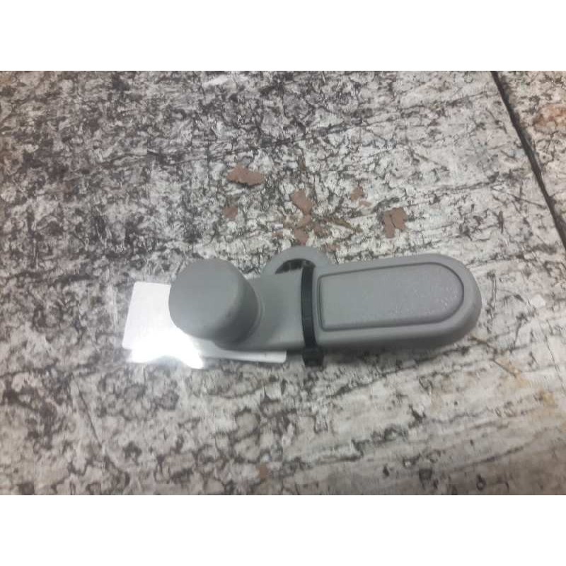 Recambio de maneta elevalunas trasera derecha para citroen xsara picasso 1.6 sx referencia OEM IAM   