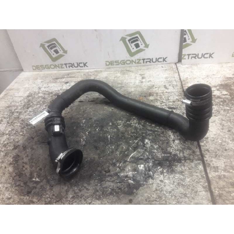 Recambio de tubo para renault master combi desde ´98 2.5 diesel referencia OEM IAM 8200213899B INTERCOOLER 