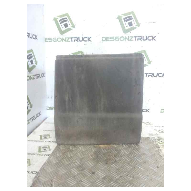 Recambio de guardabarros delantero derecho para pegaso trucks serie 1200 1215.10 referencia OEM IAM   