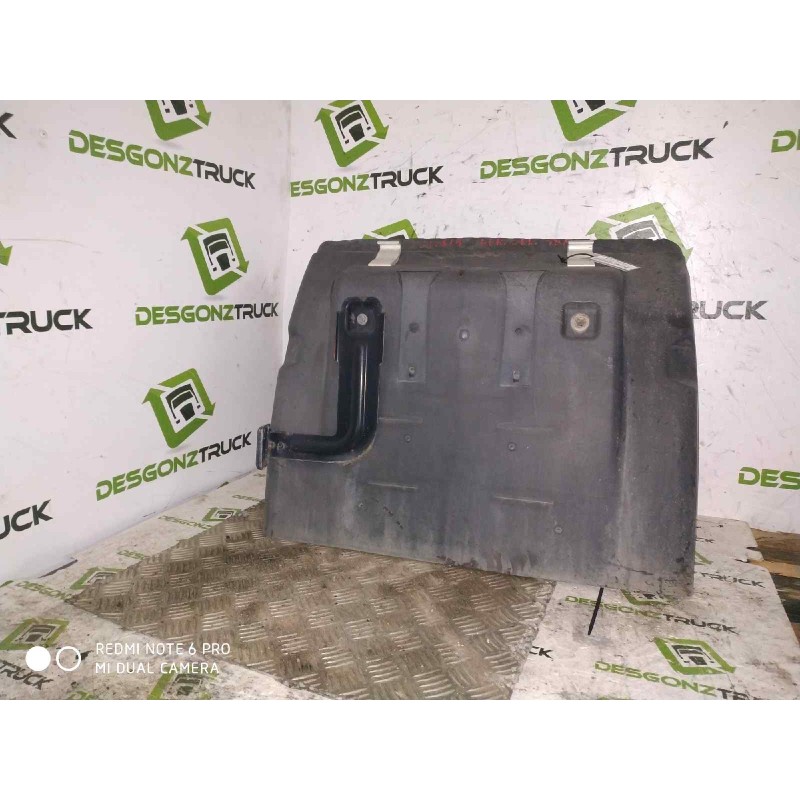 Recambio de guardabarros trasero derecho para volvo fm 12 2002  fsa  std 4x2 corto referencia OEM IAM DELANTERO  