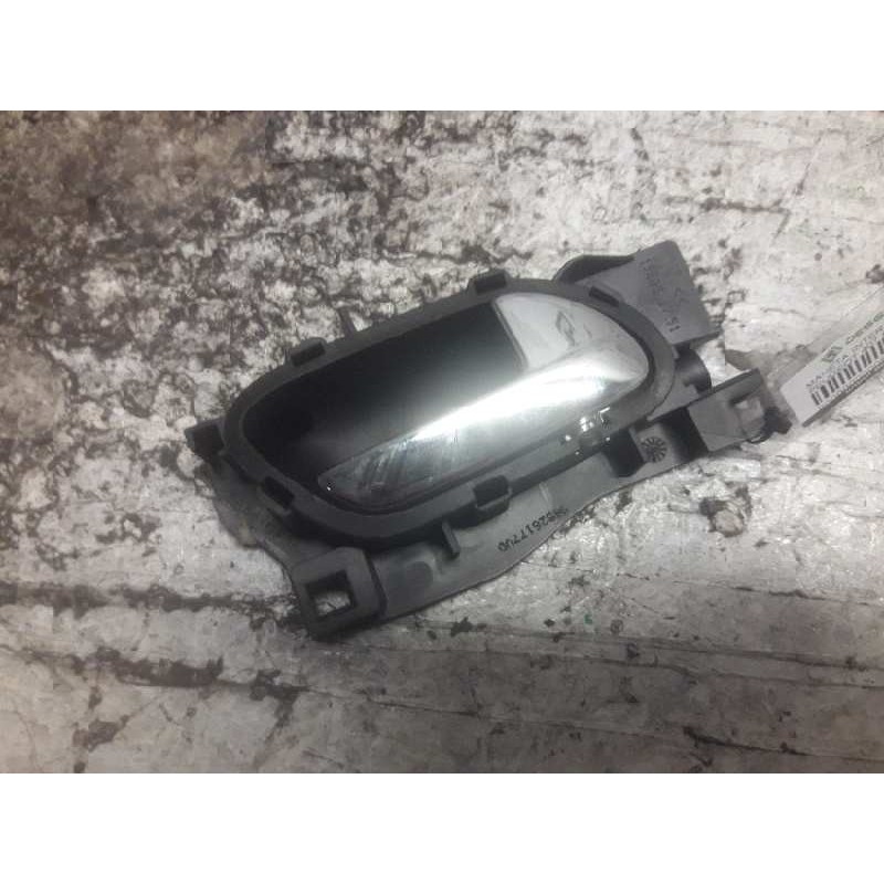 Recambio de maneta interior delantera derecha para peugeot 407 st confort referencia OEM IAM 96526177VD  