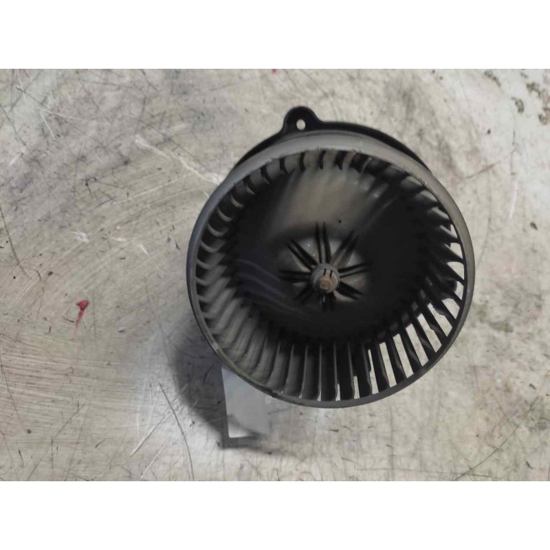 Recambio de ventilador calefaccion para kia carens 2.0 turbodiesel cat referencia OEM IAM 3C28A 2 PINS 