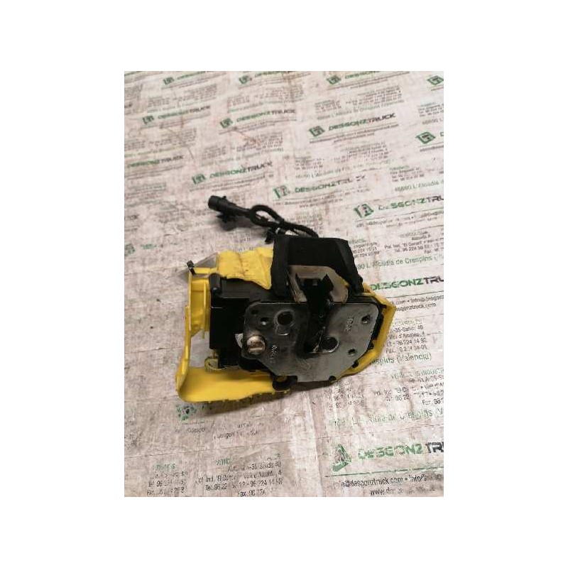 Recambio de cerradura puerta lateral derecha para fiat fiorino referencia OEM IAM 1370896080  