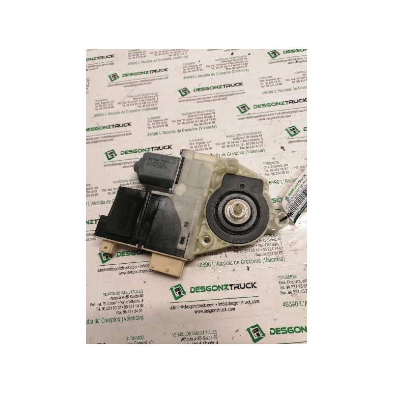 Recambio de motor elevalunas delantero derecho para citroen c4 berlina collection referencia OEM IAM 9681574880 965496100 20/6 P