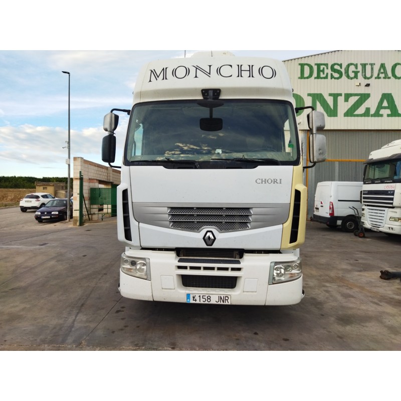 RENAULT PREMIUM LANDER