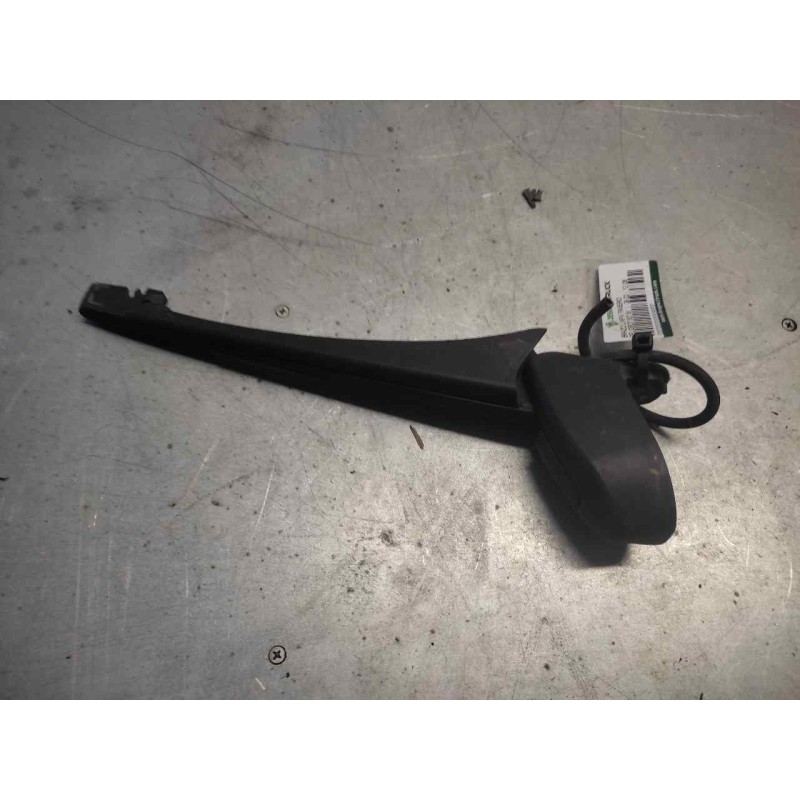 Recambio de brazo limpia trasero para peugeot 807 sv referencia OEM IAM   