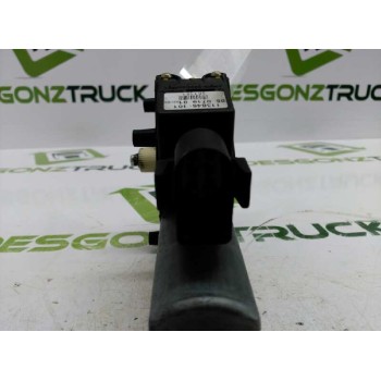 Recambio de motor elevalunas delantero derecho para audi a4 berlina (b5) 1.9 tdi referencia OEM IAM  05071901 