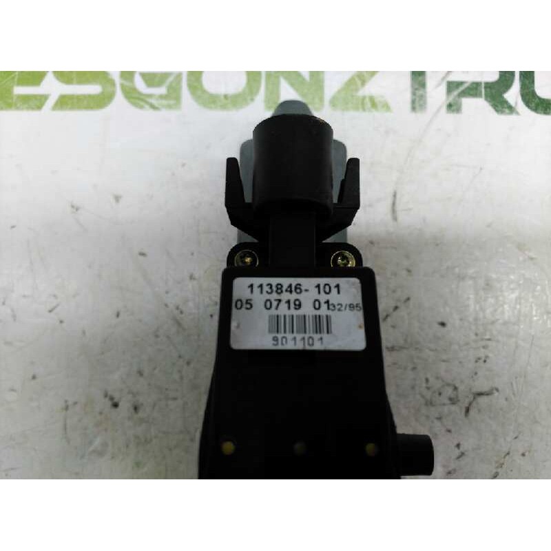 Recambio de motor elevalunas delantero derecho para audi a4 berlina (b5) 1.9 tdi referencia OEM IAM  05071901 - Rojo 4