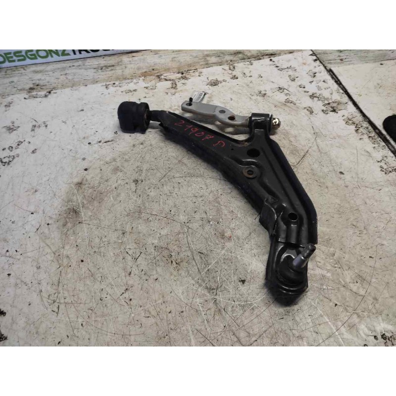 Recambio de brazo suspension inferior delantero derecho para nissan primera berl./familiar (p10/w10) básico referencia OEM IAM  