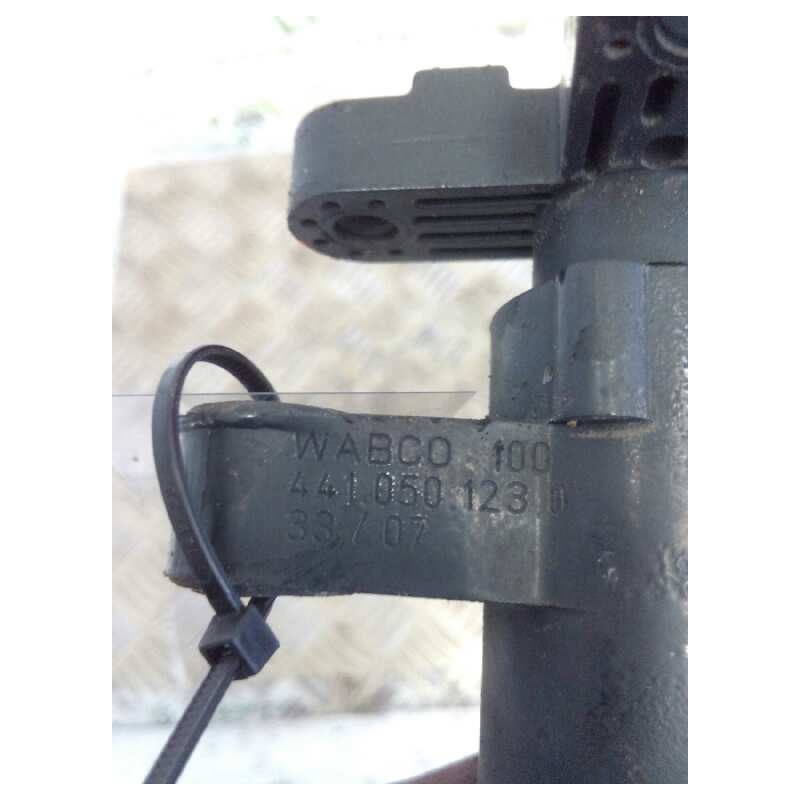 Recambio de valvula aire para man tgx 18.480 fg / 4x2 bl xl referencia OEM IAM 81259370040 4410501230 ELECTRO VALVULA SENSOR ALT - Verde 2