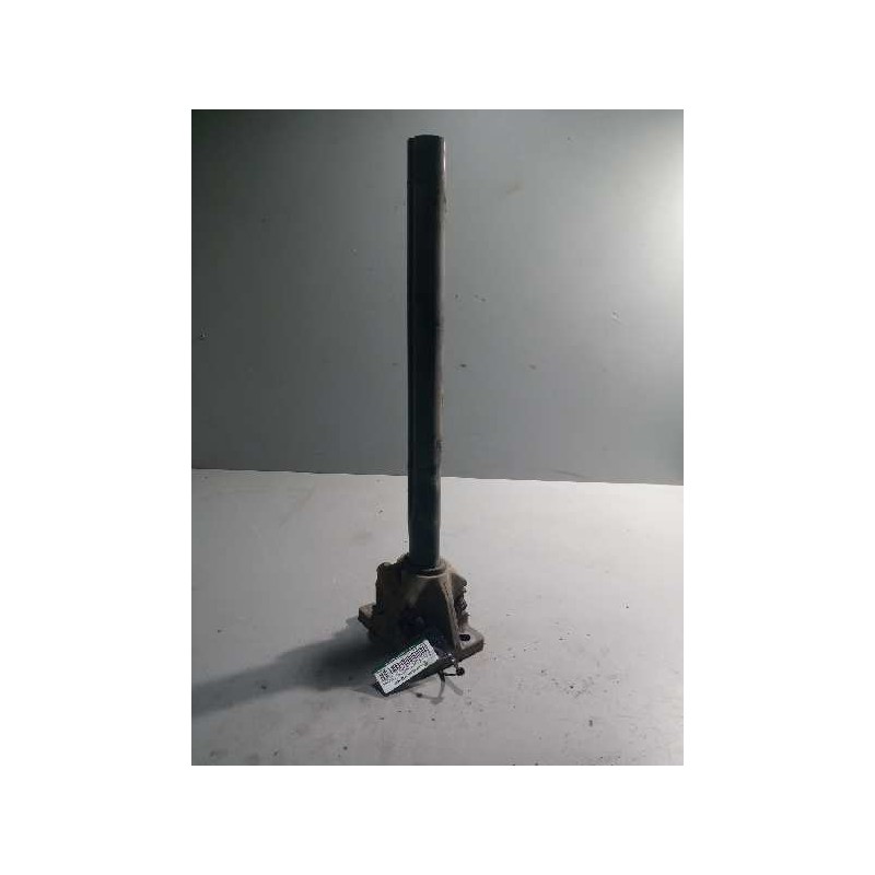 Recambio de soporte guardabarros trasero para renault magnum ab diesel referencia OEM IAM DERECHO  