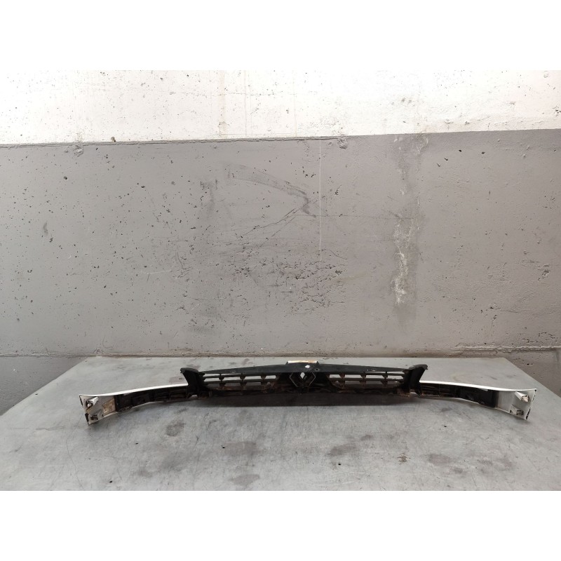 Recambio de rejilla delantera para renault kangoo (f/kc0) authentique referencia OEM IAM - Blanco 2