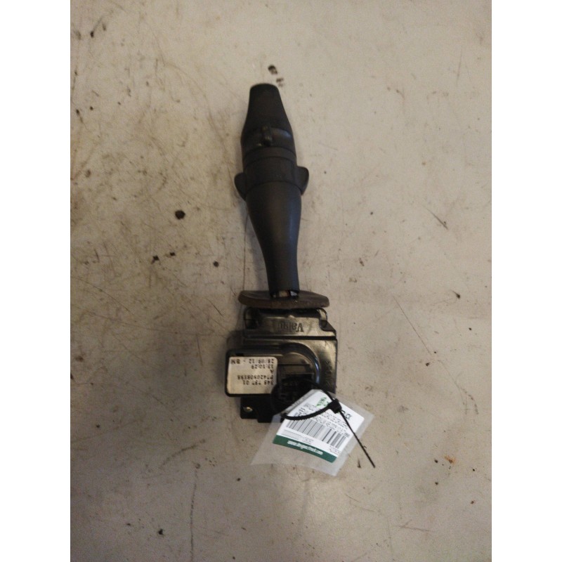 Recambio de mando velocidad de crucero para renault magnum ab diesel referencia OEM IAM 7420808188 - Blanco 2