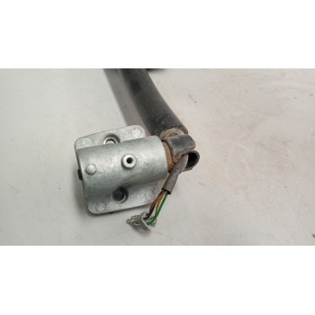 Recambio de brazo retrovisor derecho para nissan atleon 140 referencia OEM IAM   